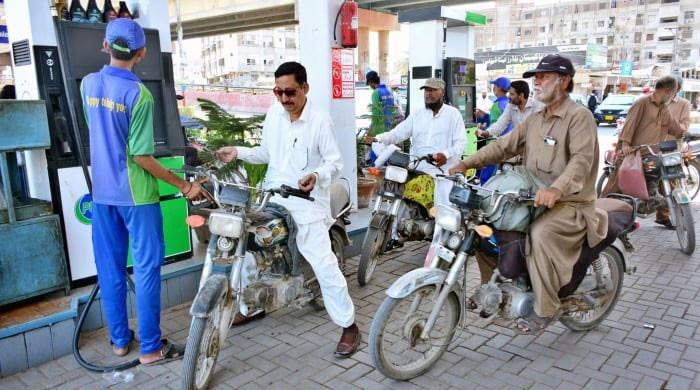 Govt announces Rs4.07 per litre hike in petrol price Govt announces Rs4.07 per litre hike in petrol price