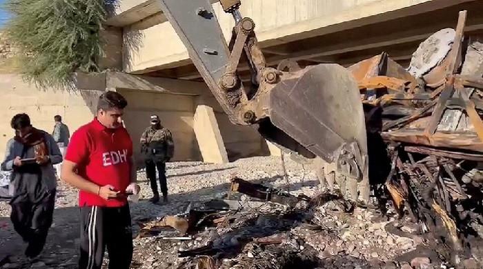 At least six killed as passenger coach collides with truck near Lasbela