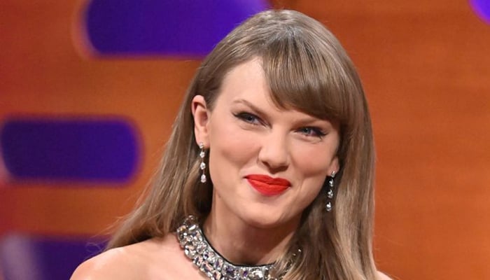 Taylor Swift discusses how Travis Kelce helped design engagement ring