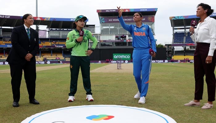 Pakistan captain Fatima Sana (left) and India’s Harmanpreet Kaur at the toss ahead of their ICC Women’s World Cup 2025 match at the R. Premadasa Stadium in Colombo on October 5, 2025. — X/TheRealPCB
