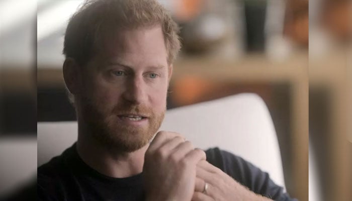 Prince Harry’s behavior against royal courtiers sparks laughable reaction