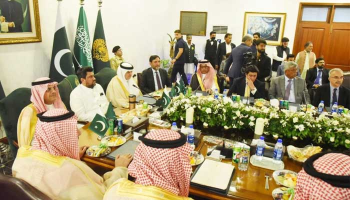 Chair Saudi-Pak Joint Business Council Prince Mansour bin Mohammad bin Saad Al Saud Meets Governor Sindh Kamran Tessori at Governor House. — Governor House Karachi