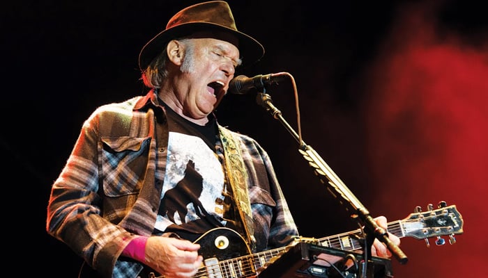 Neil Young is deciding to pull his music from Amazon