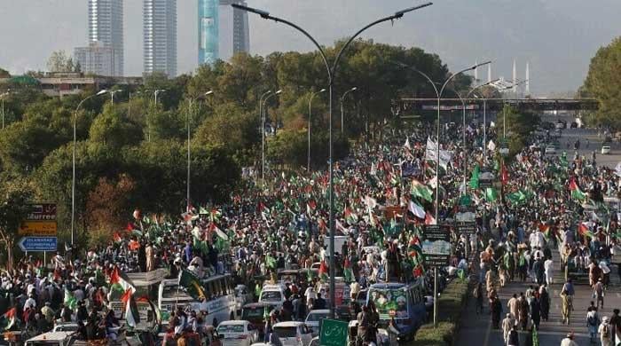 TLP protest: Islamabad, Pindi face roadblocks, mobile data service suspension