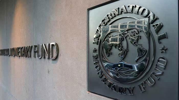 Pakistan wins IMF praise for programme implementation, but no deal yet