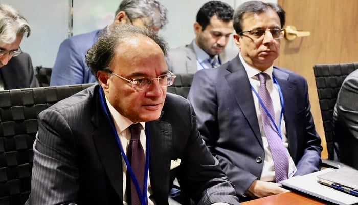 Federal Minister for Finance and Revenue Senator Muhammad Aurangzeb leads his delegation during a meeting in Washington DC. — X/Ministry of Finance