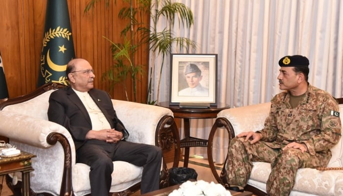 COAS Field Marshal Syed Asim Munir (right) meets President Asif Ali Zardari in Islamabad, on October 15, 2025. — President’s Secretariat