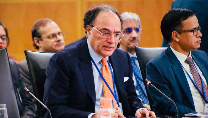 Finance Minister Muhammad Aurangzeb attends 15th V20 Ministerial Dialogue on Cost of Capital, Debt & Growth Pathways held on the sidelines of the IMF–World Bank Annual Meetings in Washington DC, US, on October 19, 2025. — X@Financegovpk