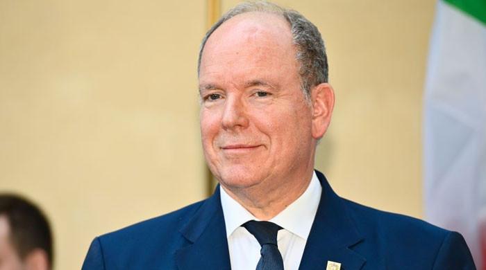 Prince Albert takes on another engagement to Guiscard & Chantilly 