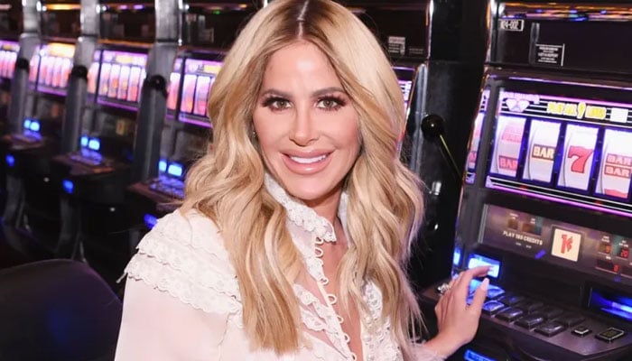 Kim Zolciak spotted with Kyle Mowitz amid his $100M divorce case