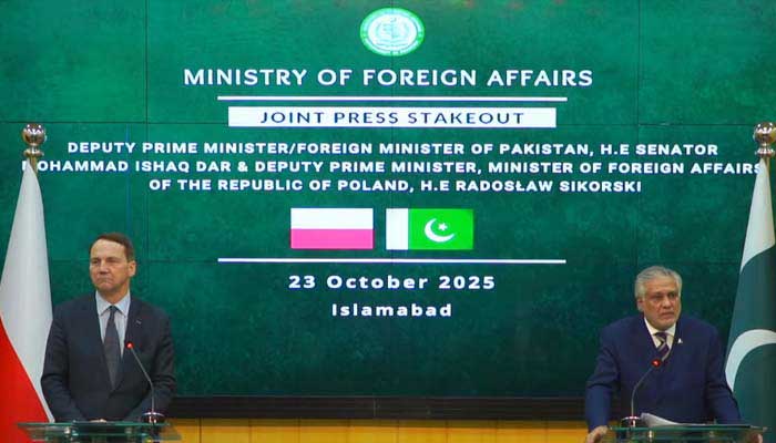 Deputy Prime Minister and Foreign Minister Senator Ishaq Dar and Polish Minister for Foreign Affairs Radoslaw Sikorski address a joint press conference in Islamabad on October 23, 2025. — Screengrab via Geo News