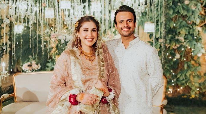 Actor Usman Mukhtar shares heartfelt message for wife on 4th anniversary