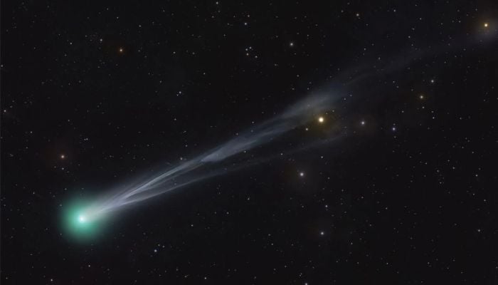 Last chance: Rare green comets visible tonight before 1,150-year disappearance