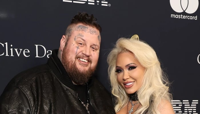 Photo: Bunnie Xo gives befitting response critics post Jelly Rolls confession