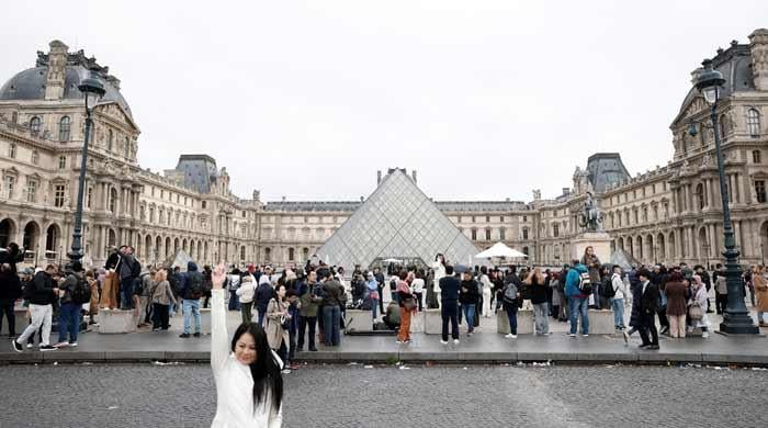 Two suspects arrested in Louvre jewel heist