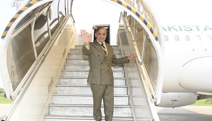 Prime Minister Shehbaz Sharif leaves for Riyadh, Saudi Arabia, to attend the Ninth Edition of the Future Investment Initiative, on Oct 27, 2025, — X/GovtofPakistan
