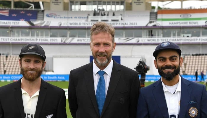 Match referee Chris Broad (centre) poses for a picture with India captain Virat Kohli (right) and New Zealands Kane Williamson ahead of the ICC World Test Championship final at the Ageas Bowl in Southampton on June 19, 2021. — ICC