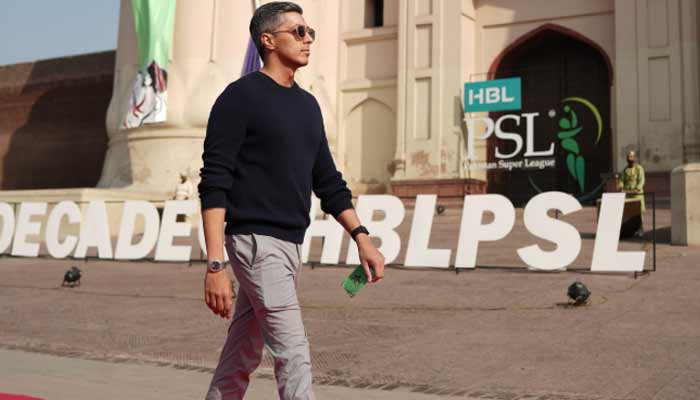 Multan Sultans franchise owner Ali Tareen poses with PSL monument in Lahores Shahi Qila. — Instagram/@aslitareen