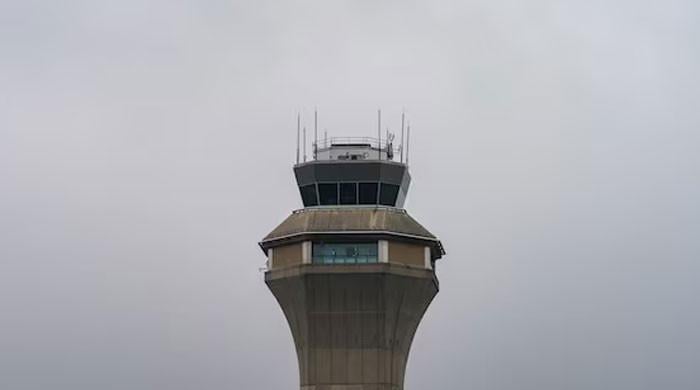 Flight delays soar past 4,300 as US govt shutdown hits Day 27