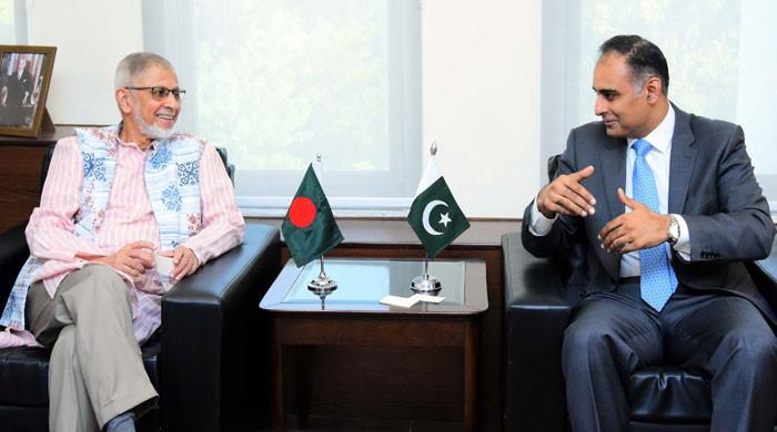 Pakistan, Bangladesh ministers discuss strengthening bilateral ties