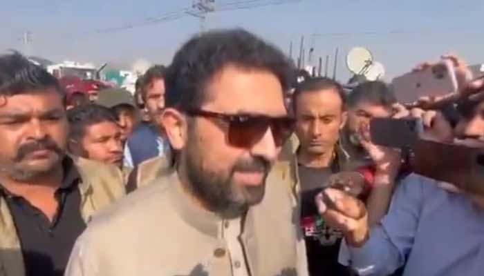Khyber Pakhtunkhwa Chief Minister Sohail Afridi speaks to journalists outside Adiala jail, Rawalpindi, October 30,2025. — Screengrab via X/@PTIofficial