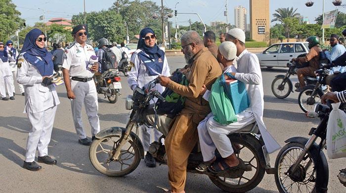 Karachi's e-challan riddled with errors