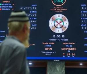 PSX climbs on geopolitical optimism, earnings speculation