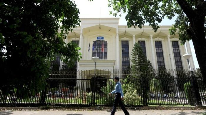 FBR cell flags 'tax dodgers' living lavishly to HQ, RTOs for action