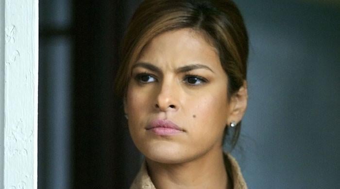 Eva Mendes calls out fake news 'again'