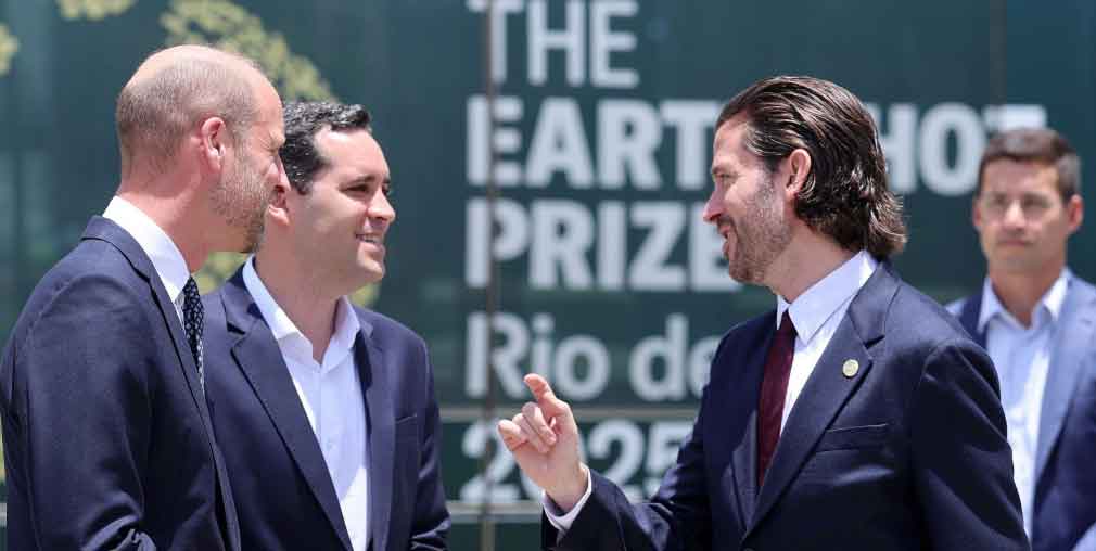 Palace shares Williams picture with Meghan and Harrys nemesis