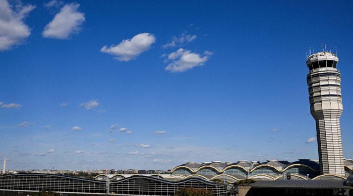 US orders 10% flights cut at major US airports due to shutdown