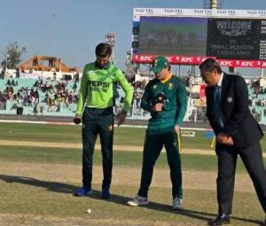 Pakistan win toss, opt to bat first against South Africa in second ODI