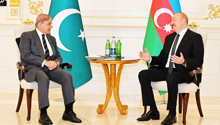 Prime Minister Shehbaz Sharif (left) meets Azerbaijan President Ilham Aliyev in Baku, on November 7, 2025. — APP