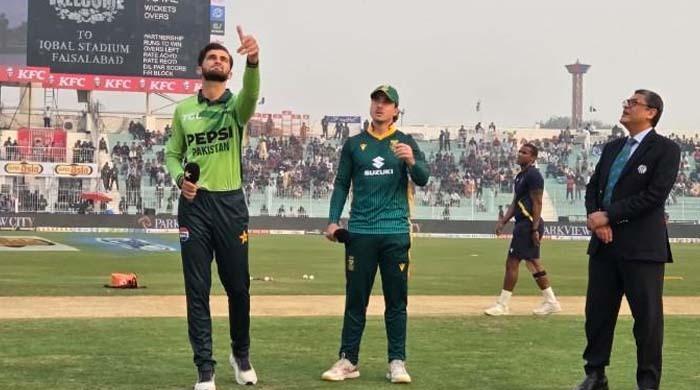South Africa choose to bat first against Pakistan in ODI series decider