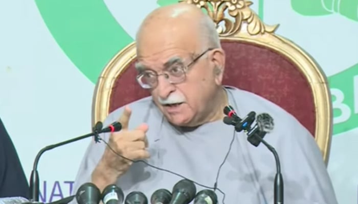 TTAP and PkMAP cheif Mahmood Khan Achakzai addressing a press conference in Islamabad, on November 9, 2025. — Geo News