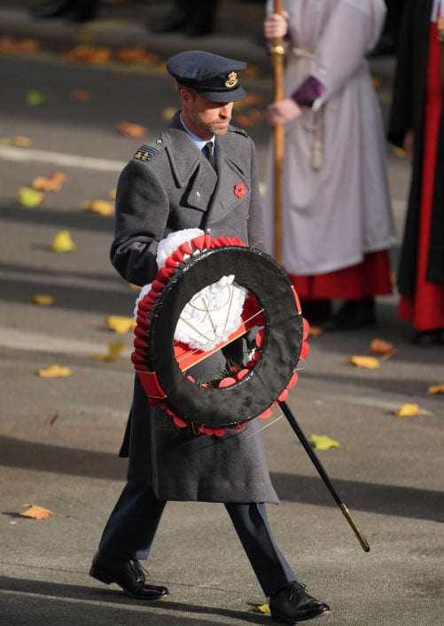 Pictures of The Royal Family laying wreaths at the Cenotaph for Service of Remembrance