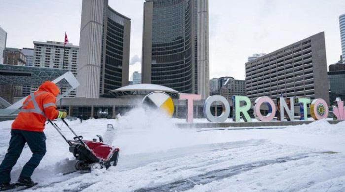 Record-breaking snowfall blankets Toronto, shattering decades-old records