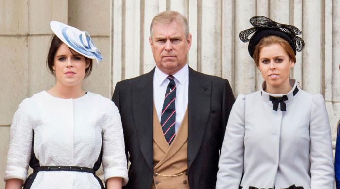 Princess Beatrice, Eugenie to ditch ‘disgraced' dad Andrew on Christmas?