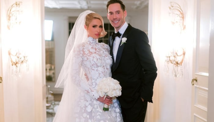 Photo: Paris Hilton and Carter Reum at their lavish wedding