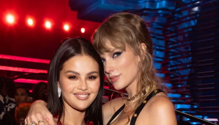 Photo: Unlike Selena Gomez, Taylor Swift wants massive wedding plans: Source