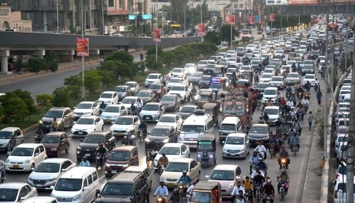 A major traffic jam clogs Sharea Faisal, causing severe disruption for commuters in the metropolitan city of Karachi on May 5, 2025. — APP