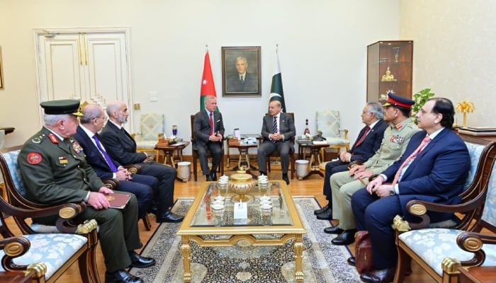 Prime Minister Shehbaz Sharif and Jordans King Abdullah II ibn Al Hussein during a meeting at the Prime Minister House, Islamabad, November 15, 2025. — X/@CMShehbaz