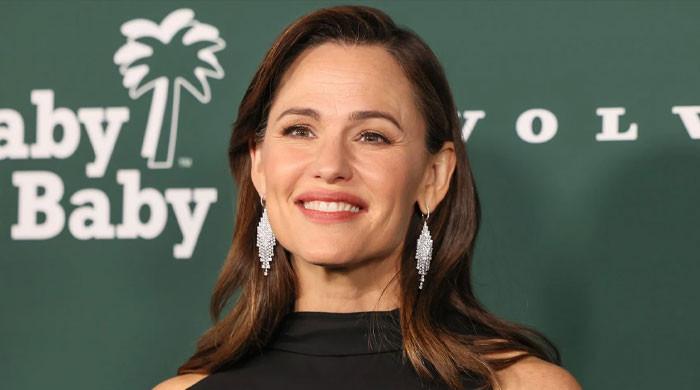 Jennifer Garner reveals one very unexpected holiday decoration