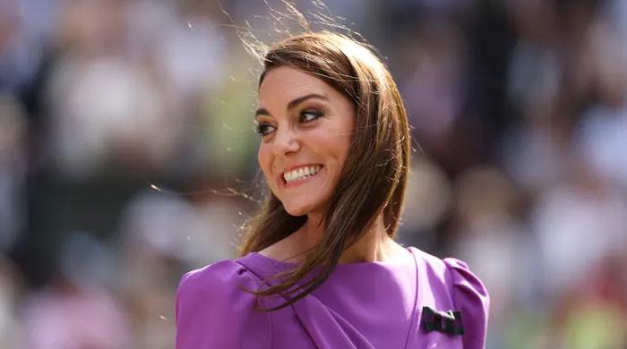 Kate Middleton proves she is ‘very modern picture' of Queen