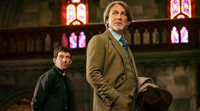 Daniel Craig returns to solve 'impossible crime' in 'Wake Up Dead Man' trailer