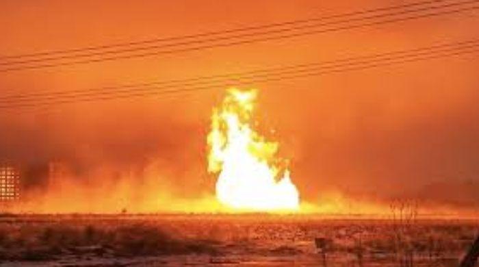 Residents report chemical smell after Omsk gas pipeline ignites