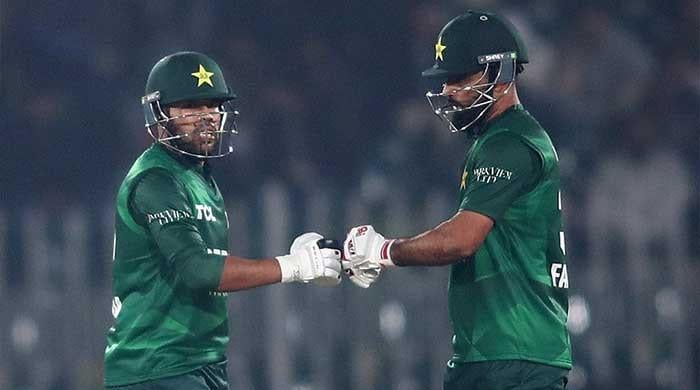 Pakistan defeat Zimbabwe by five wickets in T20I tri-series opener