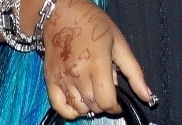 Kim Kardashian goes mama bear mode to defend daughter North