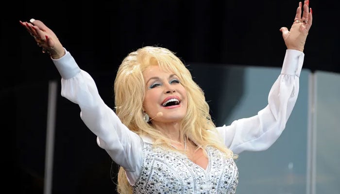 Dolly Parton shares video message about health update