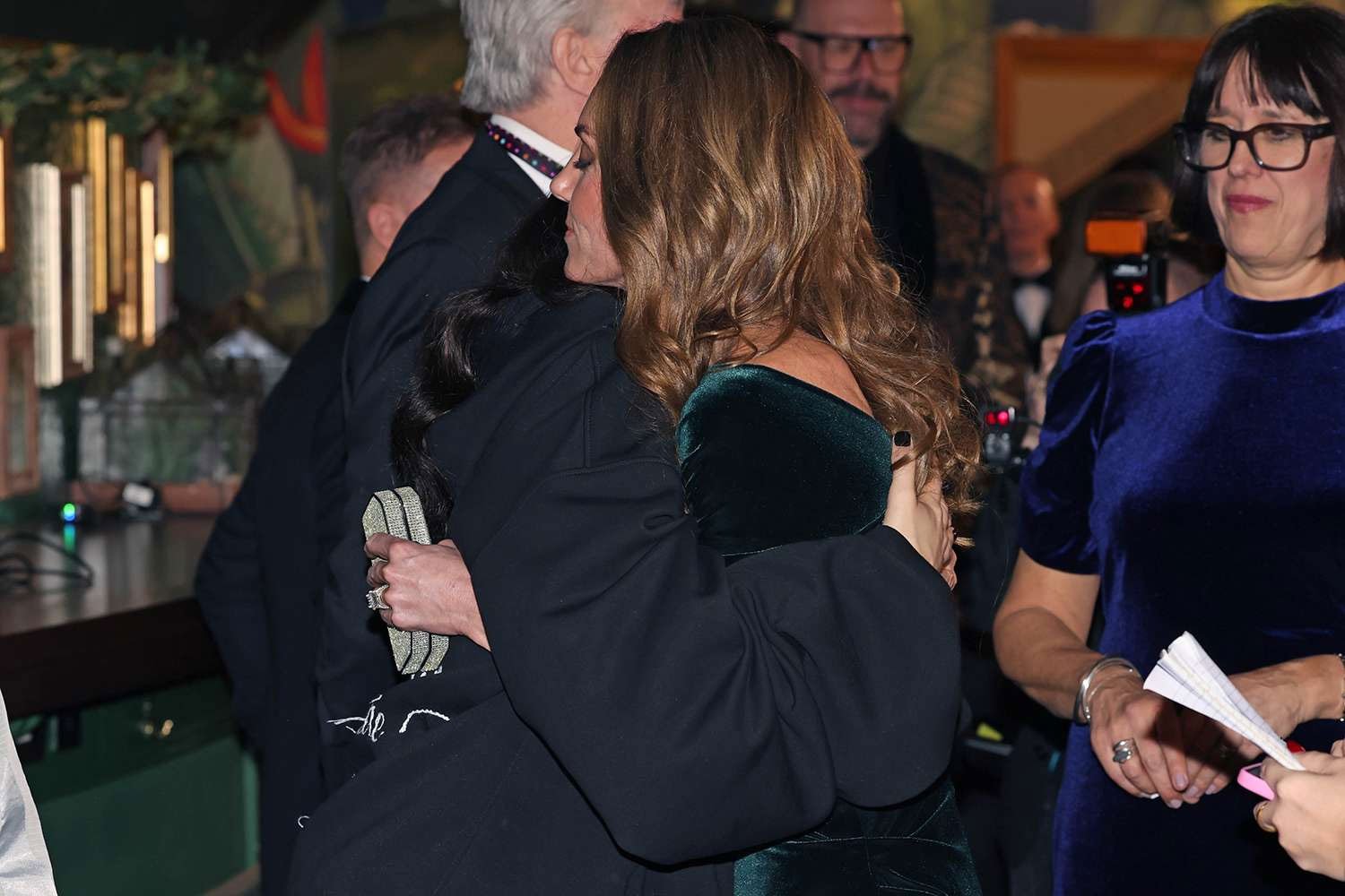 Kate Middleton, Jessie Js heart-stopping hug following their cancer battles comes to light